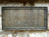 Schild "Erbaut 1958"